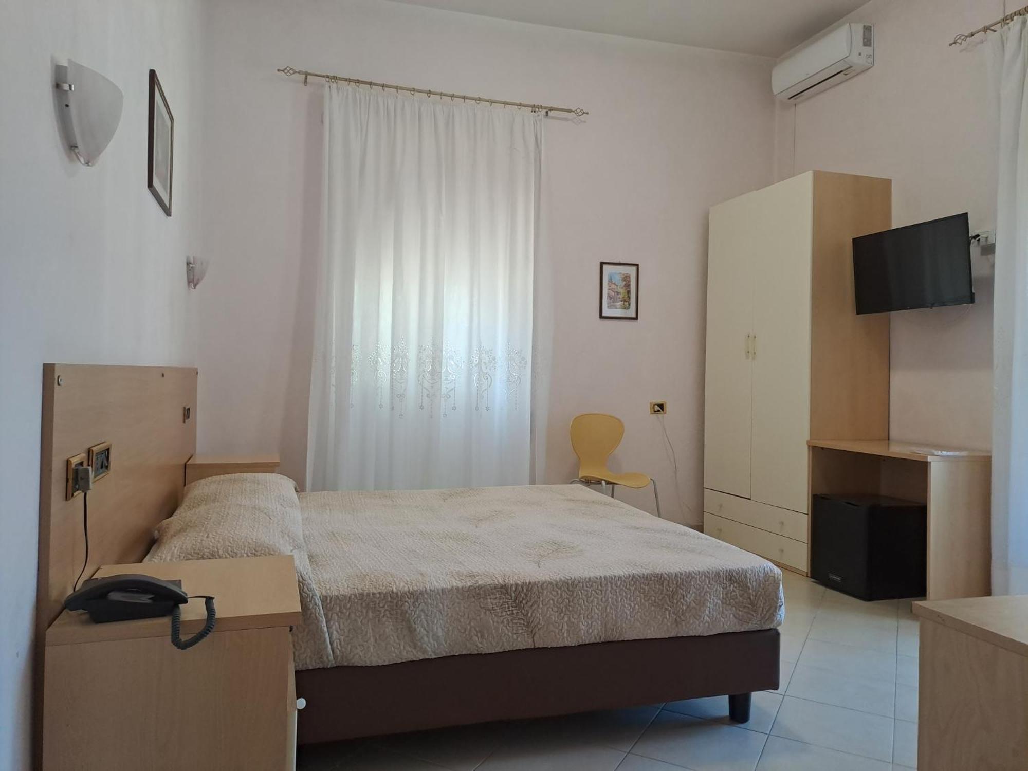 Hotel Villa Robinia Genzano di Roma Exterior foto
