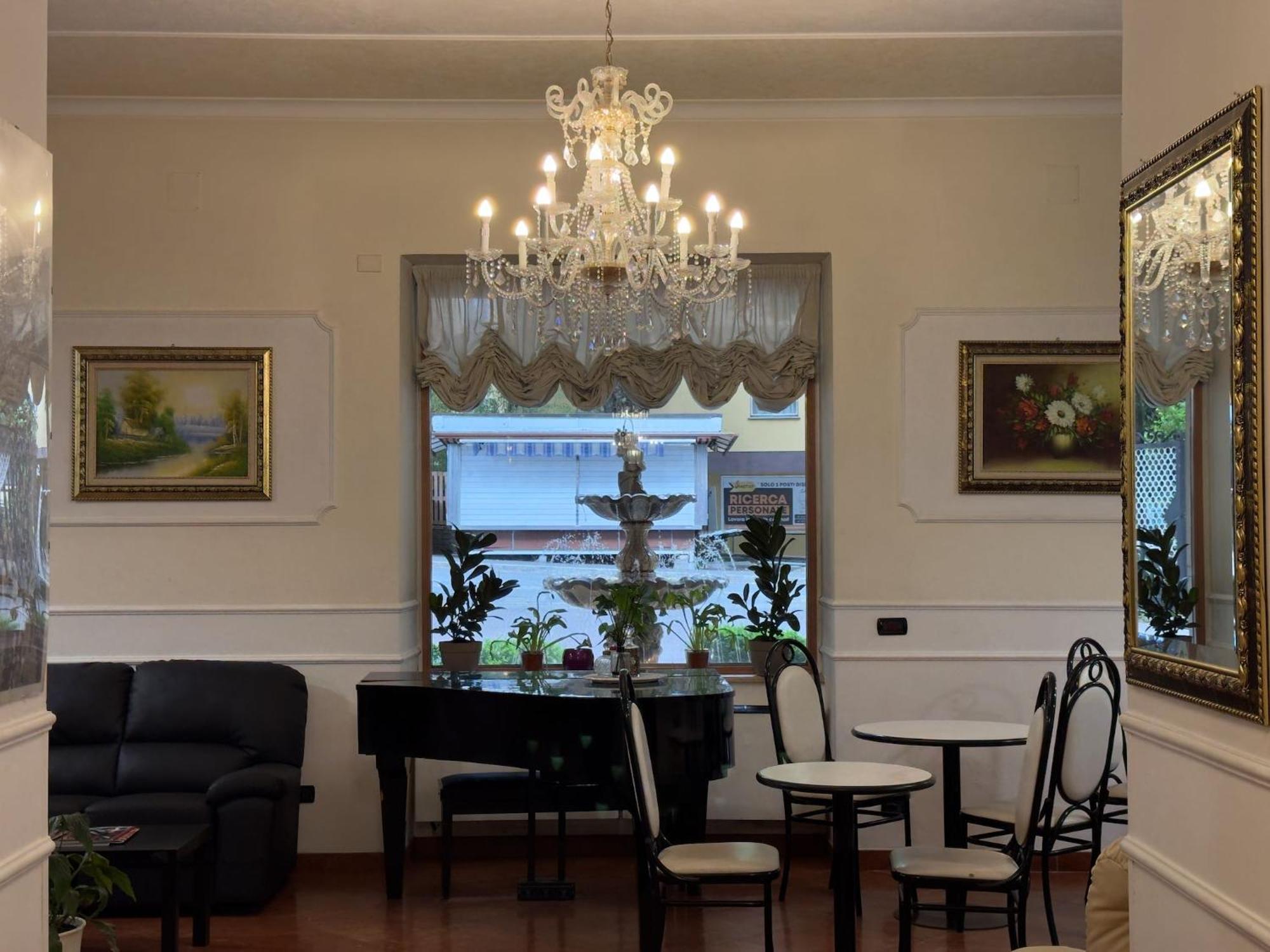 Hotel Villa Robinia Genzano di Roma Exterior foto